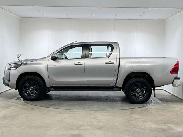 Toyota Hilux 4