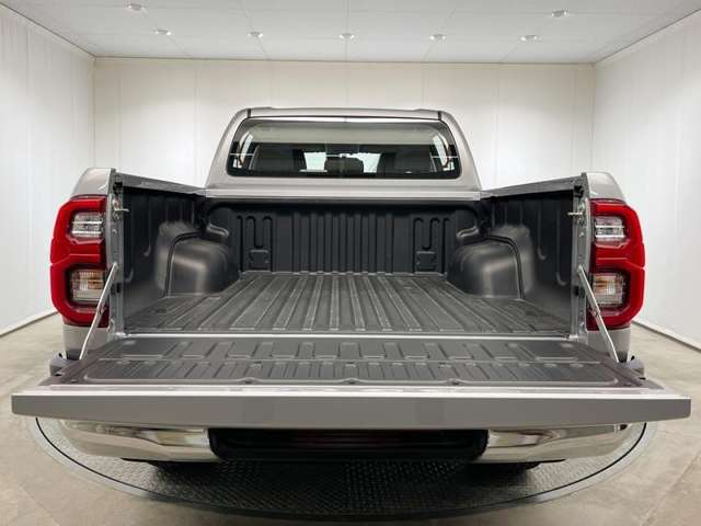 Toyota Hilux 8