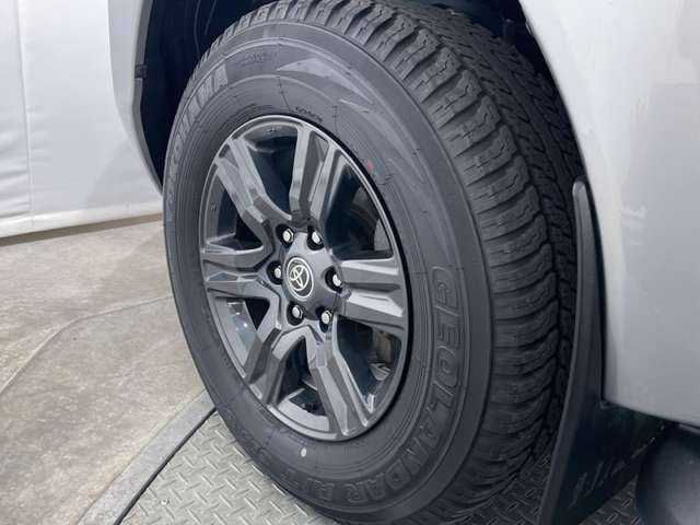 Toyota Hilux 9