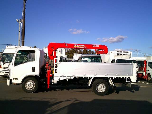 Isuzu Elf 7