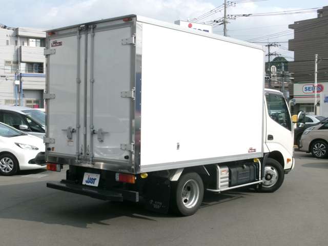 Hino Dutro 2