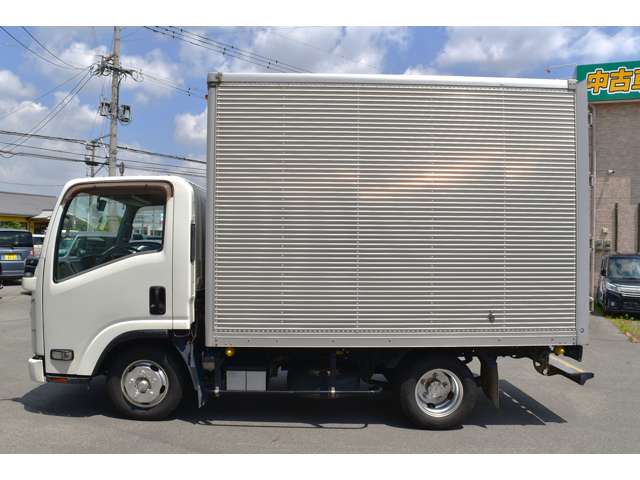 Isuzu Elf 9