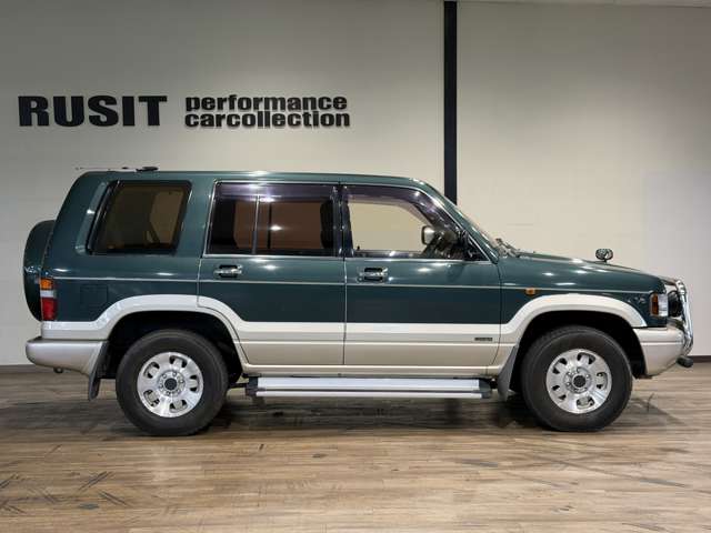 Isuzu ビッグホーン 12