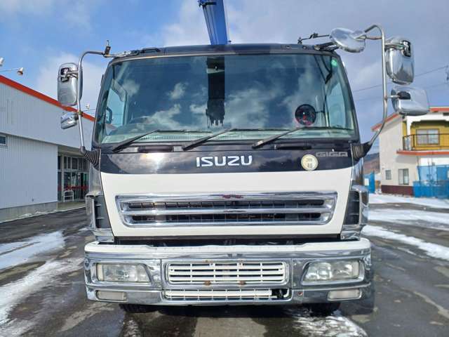 Isuzu Giga 2