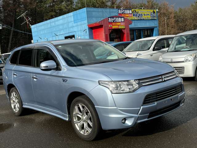 Mitsubishi Outlander PHEV 9