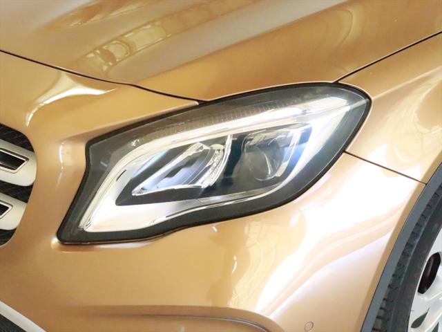 Mercedes-Benz GLA-Class 8