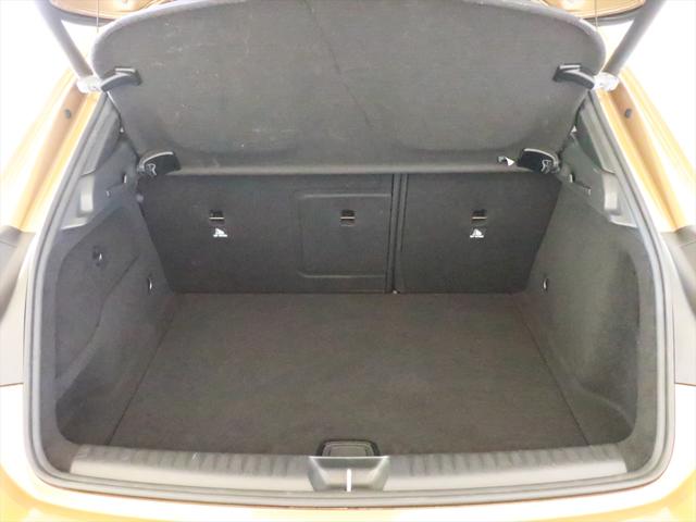 Mercedes-Benz GLA-Class 10