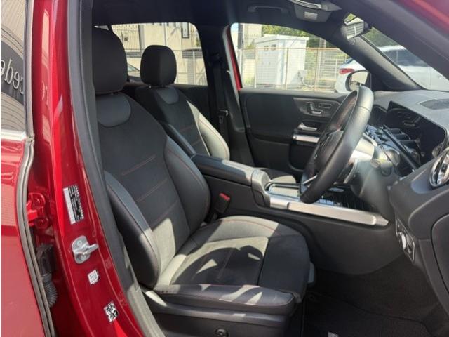 Mercedes-Benz GLB 8