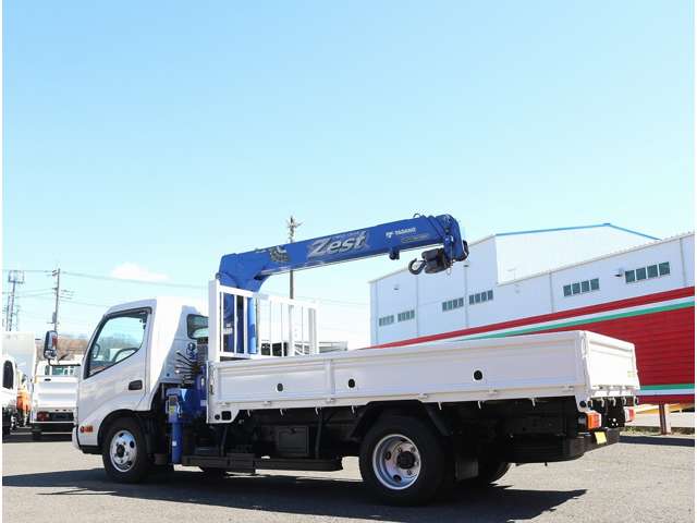 Hino Dutro 11