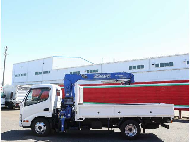 Hino Dutro 12