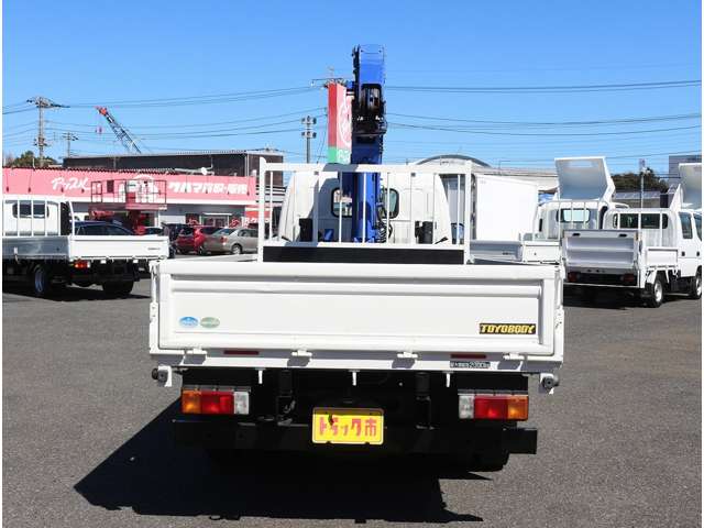 Hino Dutro 10