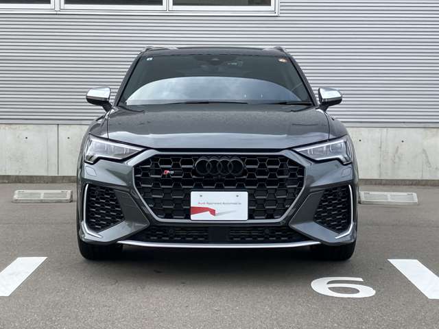 Audi RS Q3 5