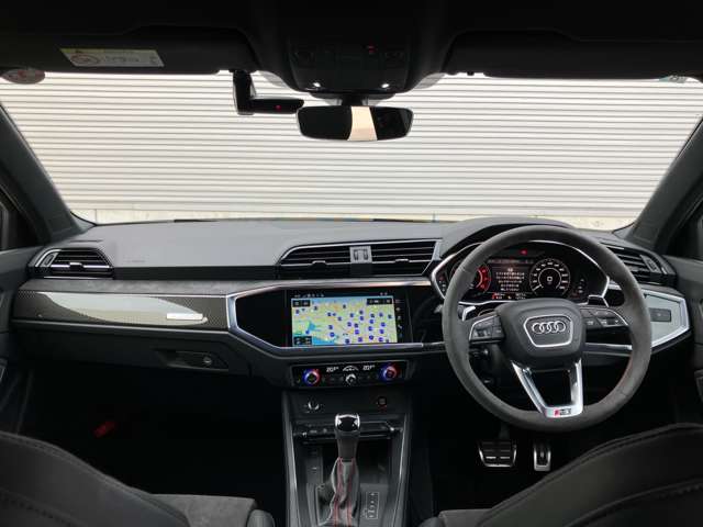 Audi RS Q3 10