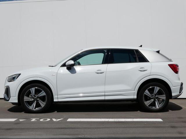 Audi Q2 3