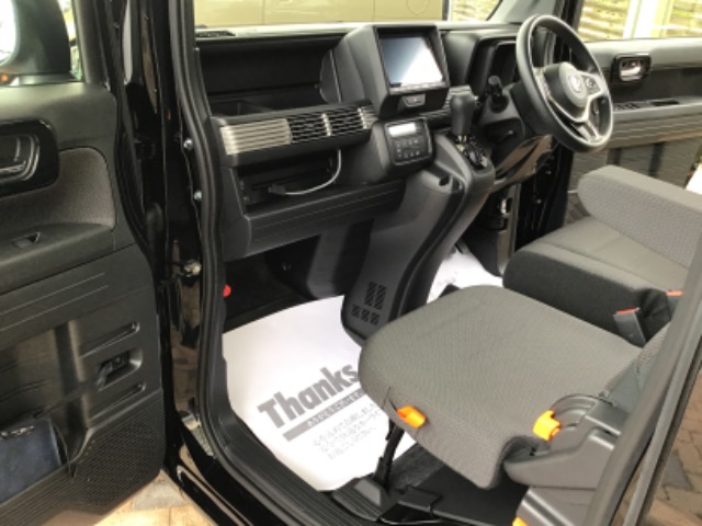 Honda N-VAN 12