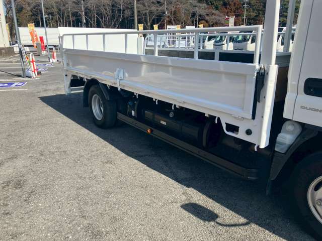 Mitsubishi Fuso Canter 11