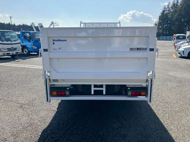 Mitsubishi Fuso Canter 6