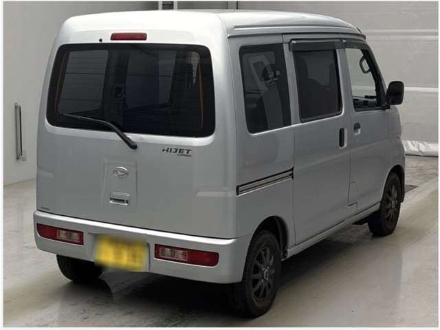 Daihatsu Hijet Cargo 2