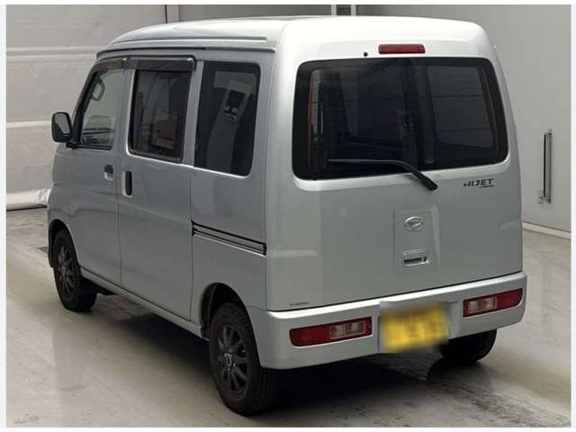 Daihatsu Hijet Cargo 4