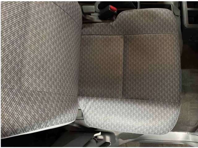 Daihatsu Hijet Cargo 6