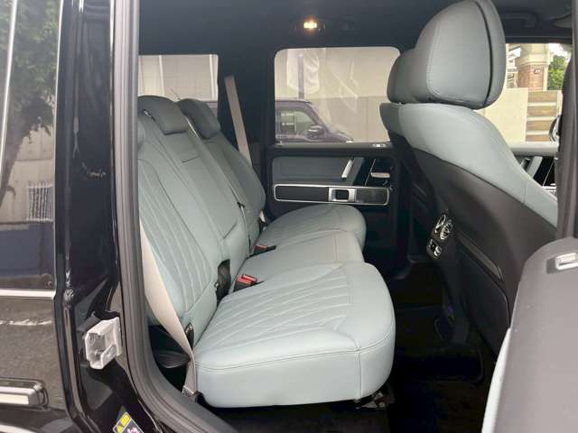 Mercedes-Benz G-Class 12