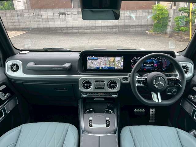 Mercedes-Benz G-Class 8