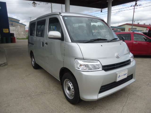 Toyota Town Ace Van 3