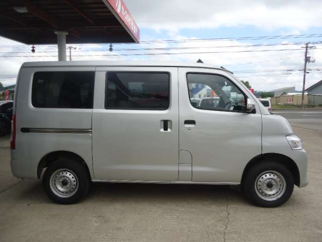 Toyota Town Ace Van 4