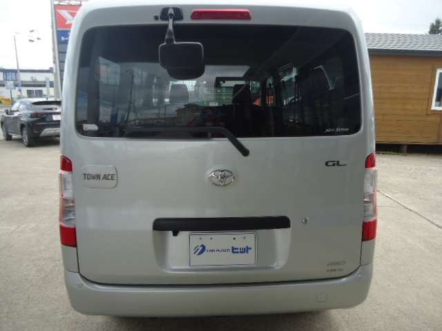 Toyota Town Ace Van 7