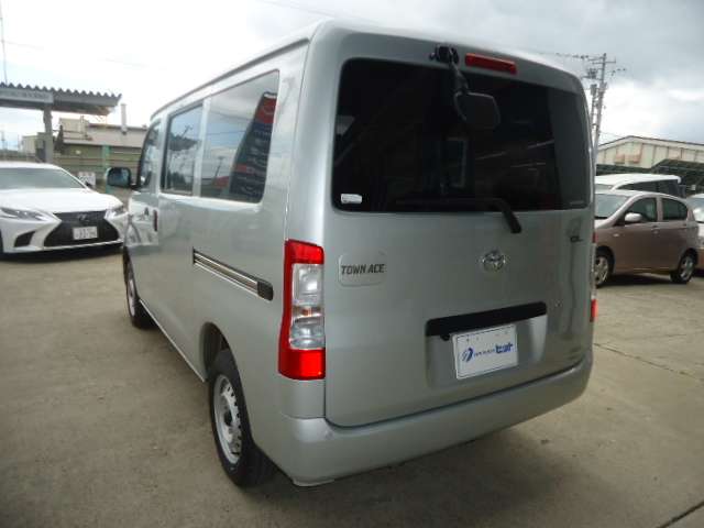 Toyota Town Ace Van 8