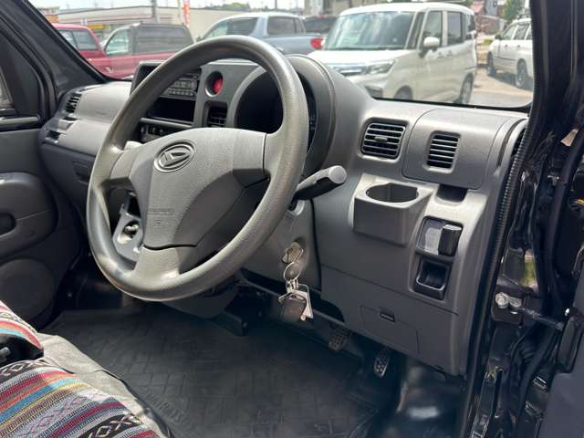 Daihatsu Hijet Deck Van 11