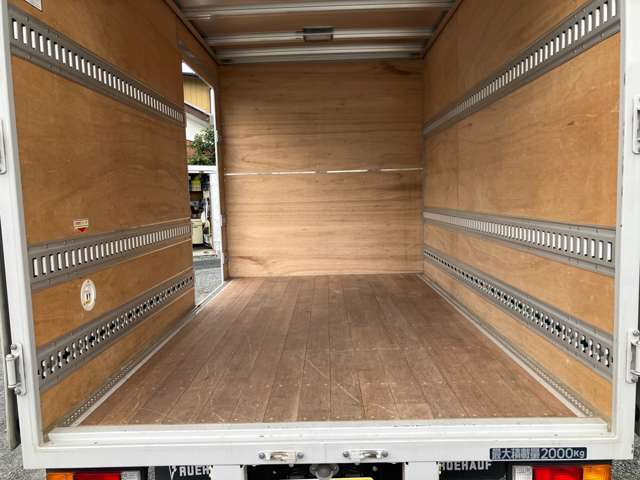 Mitsubishi Fuso Canter 2
