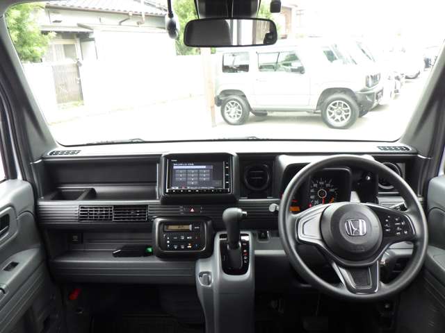 Honda N-VAN 11