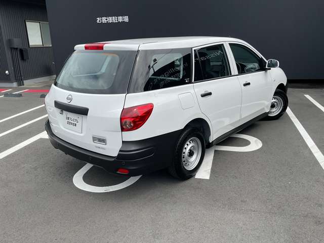 Nissan AD 12