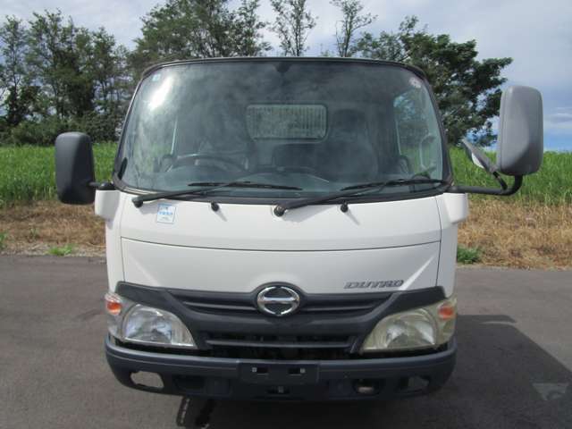Hino Dutro 3