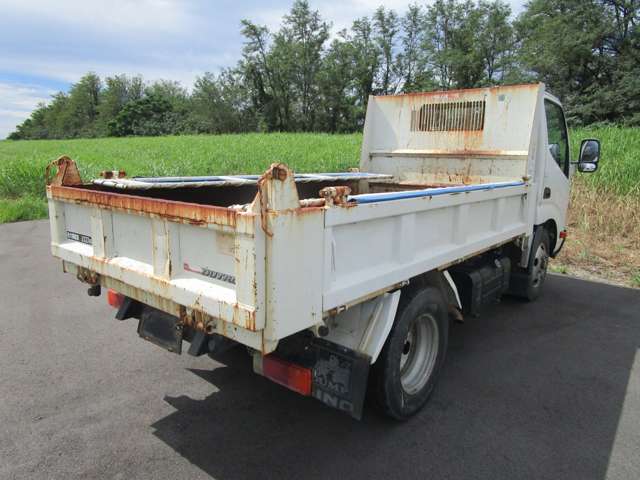 Hino Dutro 5