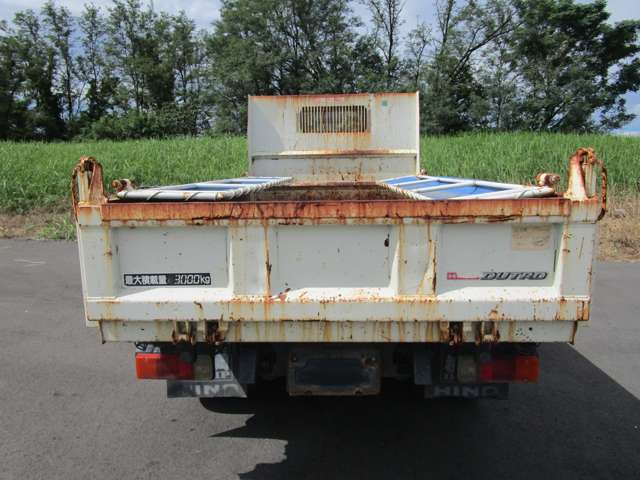 Hino Dutro 6