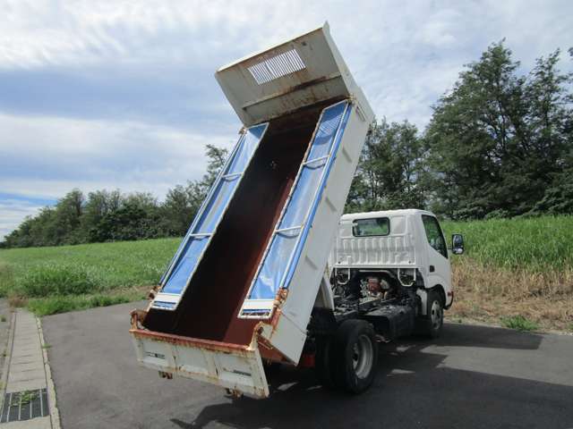 Hino Dutro 7