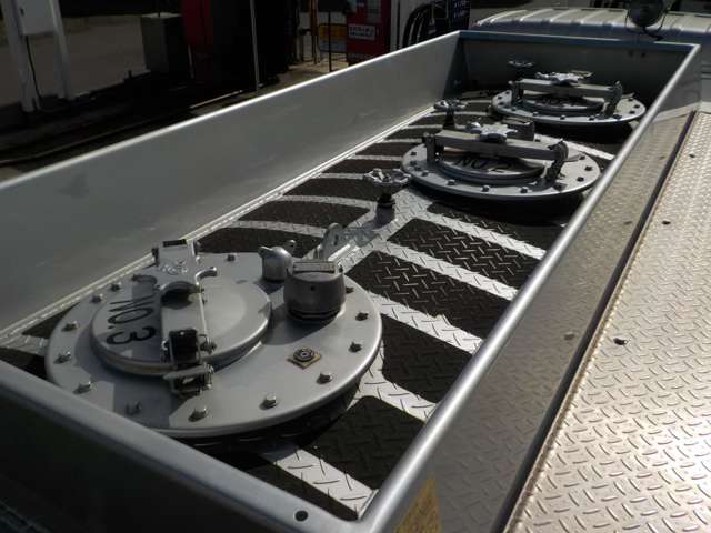 Hino Dutro 9