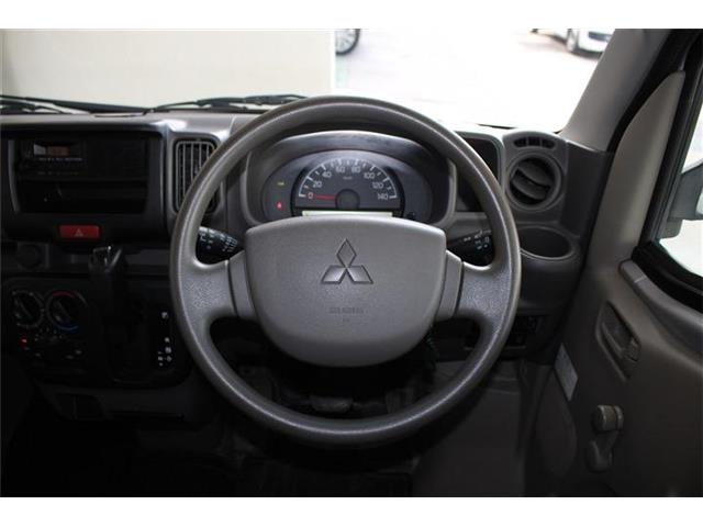 Mitsubishi Minicab Van 6