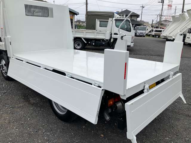 Mitsubishi Fuso Canter 2