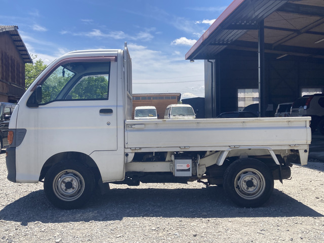Daihatsu Hijet Pickup 5