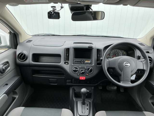 Nissan AD 4