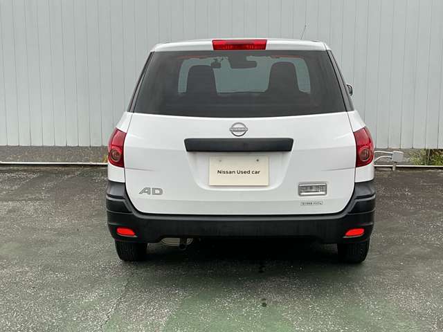 Nissan AD 6