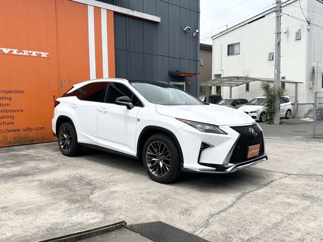 Lexus RX 9