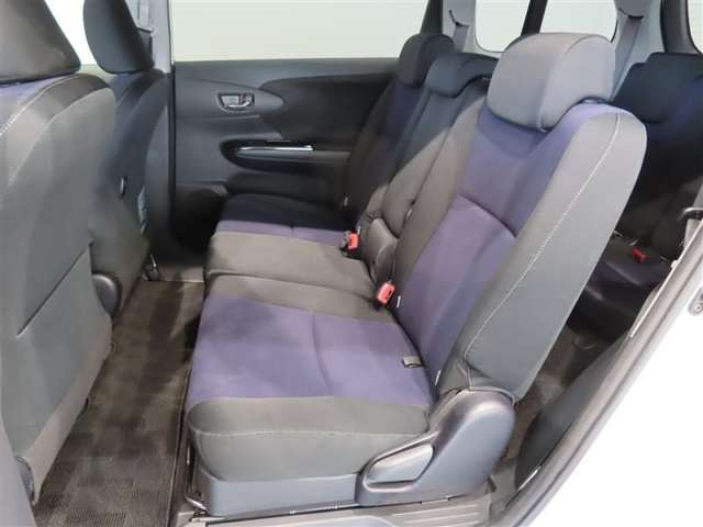 Toyota Wish 11