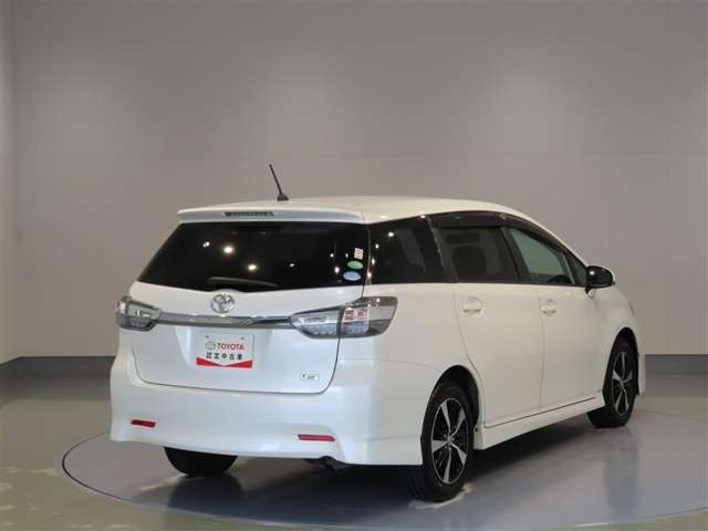 Toyota Wish 3