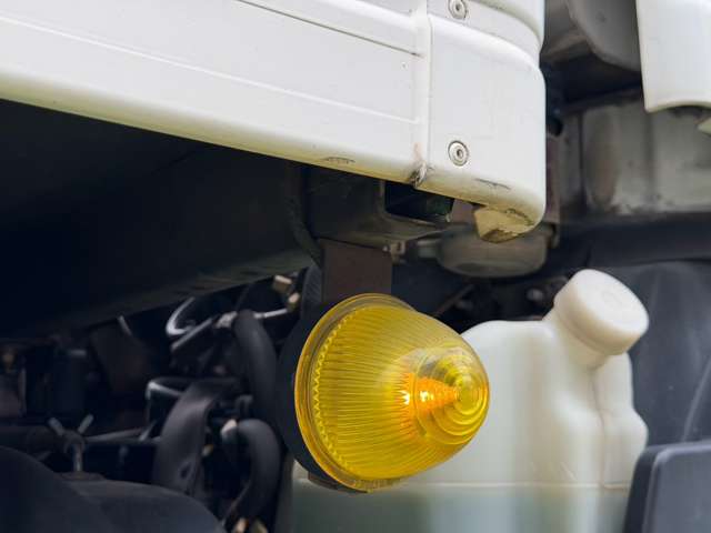 Isuzu Elf 12