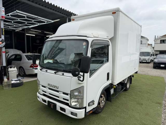 Isuzu Elf 2