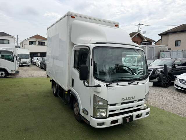 Isuzu Elf 8